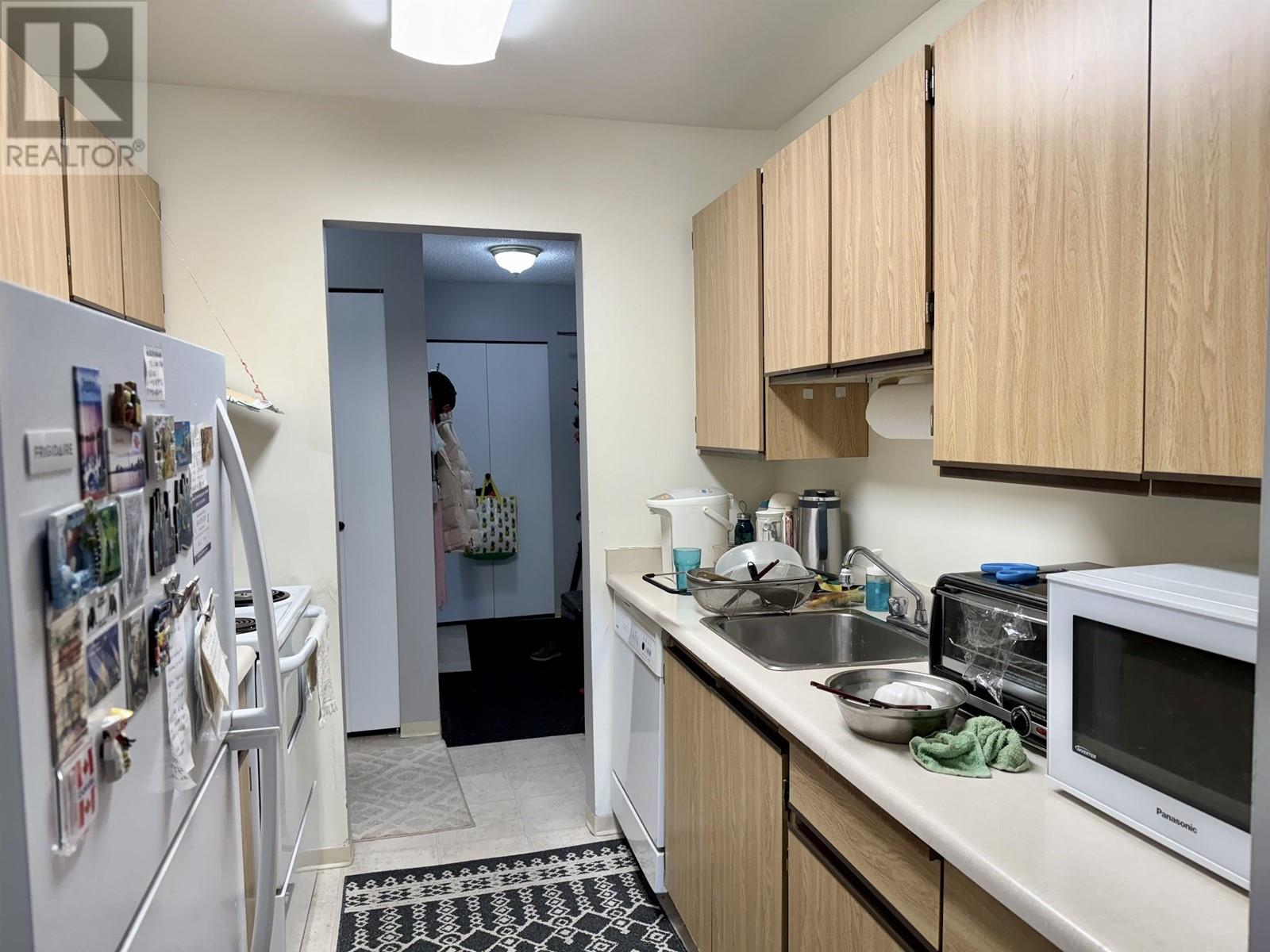 Listing Picture 5 of 15 : 118 8411 ACKROYD ROAD, Richmond / 烈治文 - 魯藝地產 Yvonne Lu Group - MLS Medallion Club Member