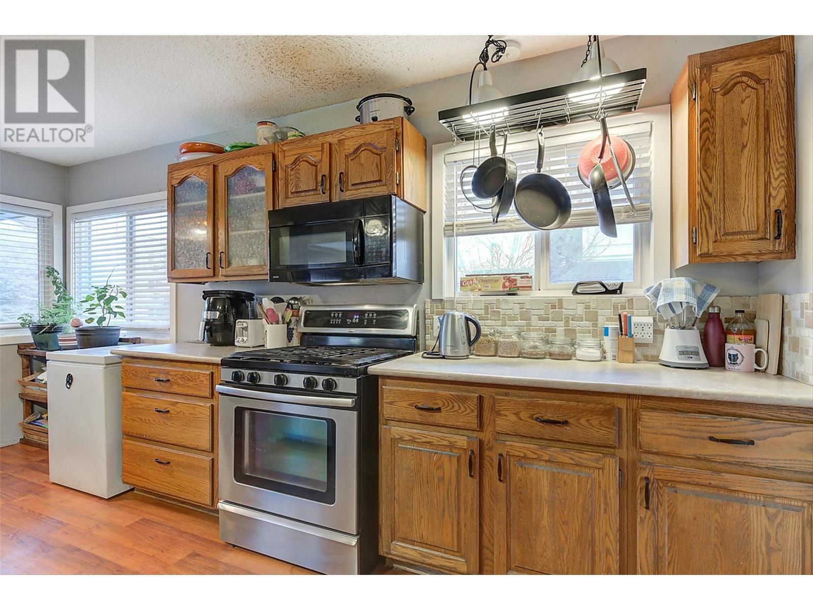 3004 37 Street, Vernon, British Columbia  V1T 6G5 - Photo 12 - 10336626