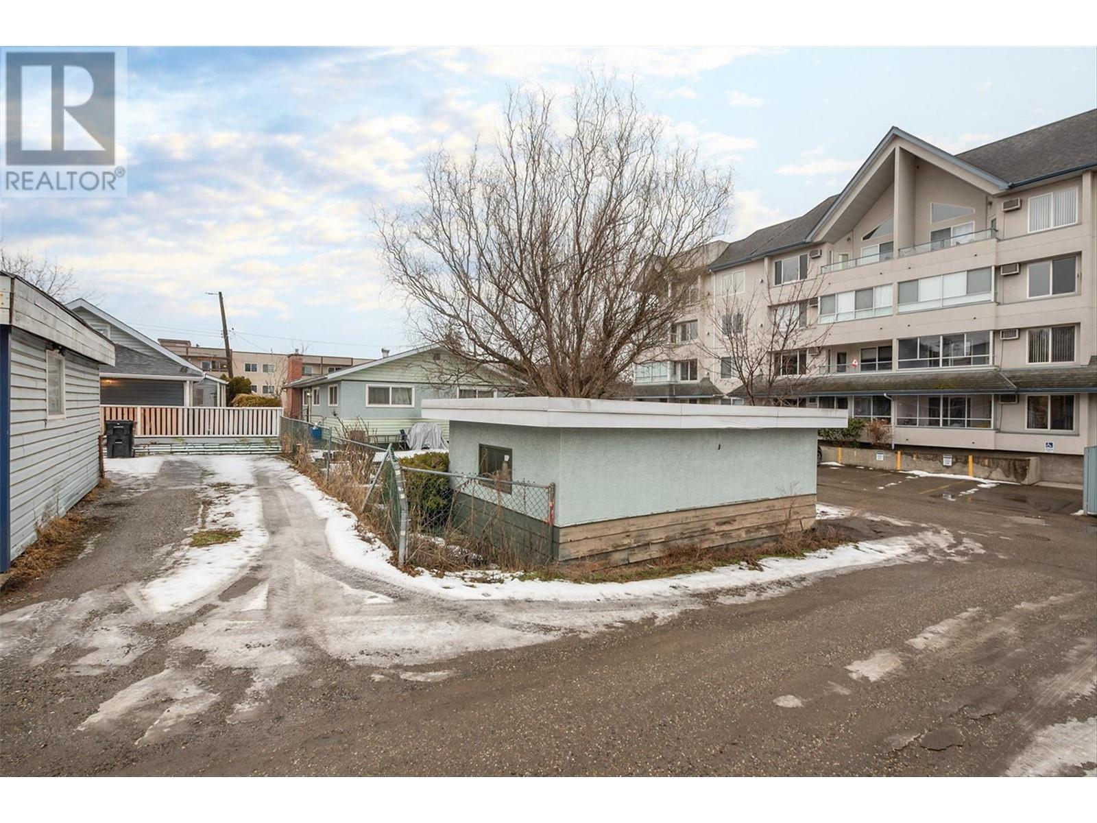 3004 37 Street, Vernon, British Columbia  V1T 6G5 - Photo 6 - 10336626