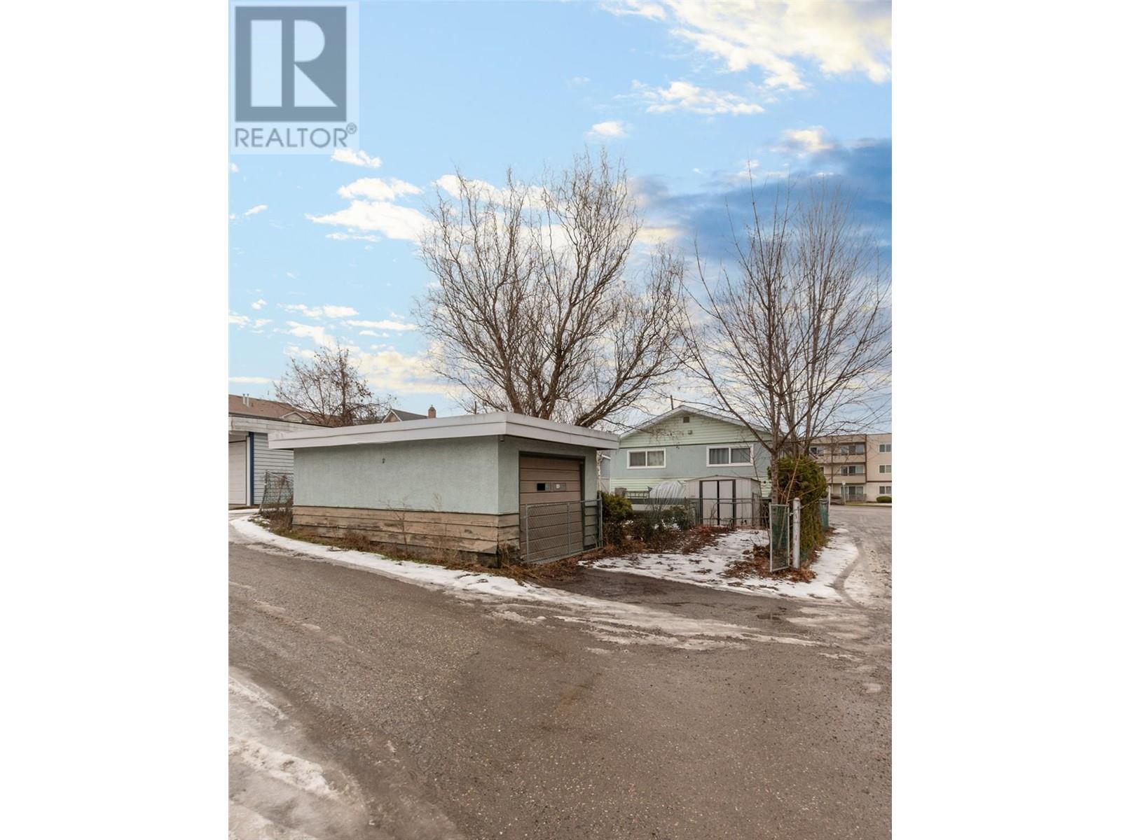 3004 37 Street, Vernon, British Columbia  V1T 6G5 - Photo 40 - 10336626