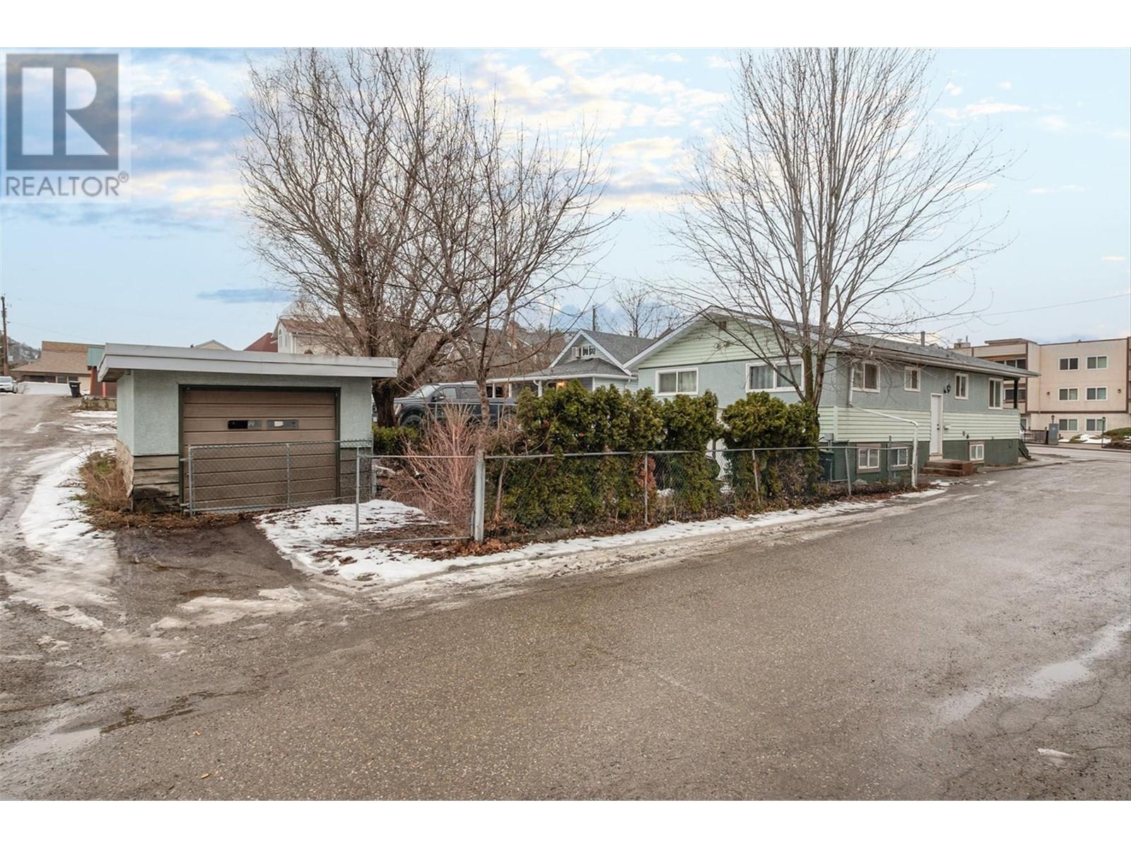3004 37 Street, Vernon, British Columbia  V1T 6G5 - Photo 4 - 10336626