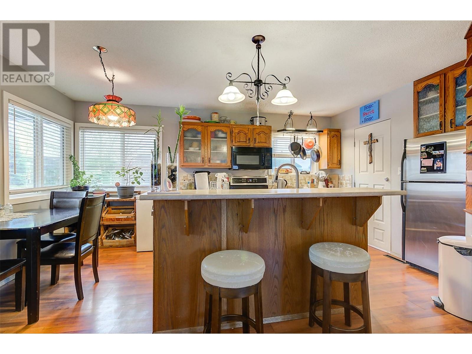 3004 37 Street, Vernon, British Columbia  V1T 6G5 - Photo 11 - 10336626