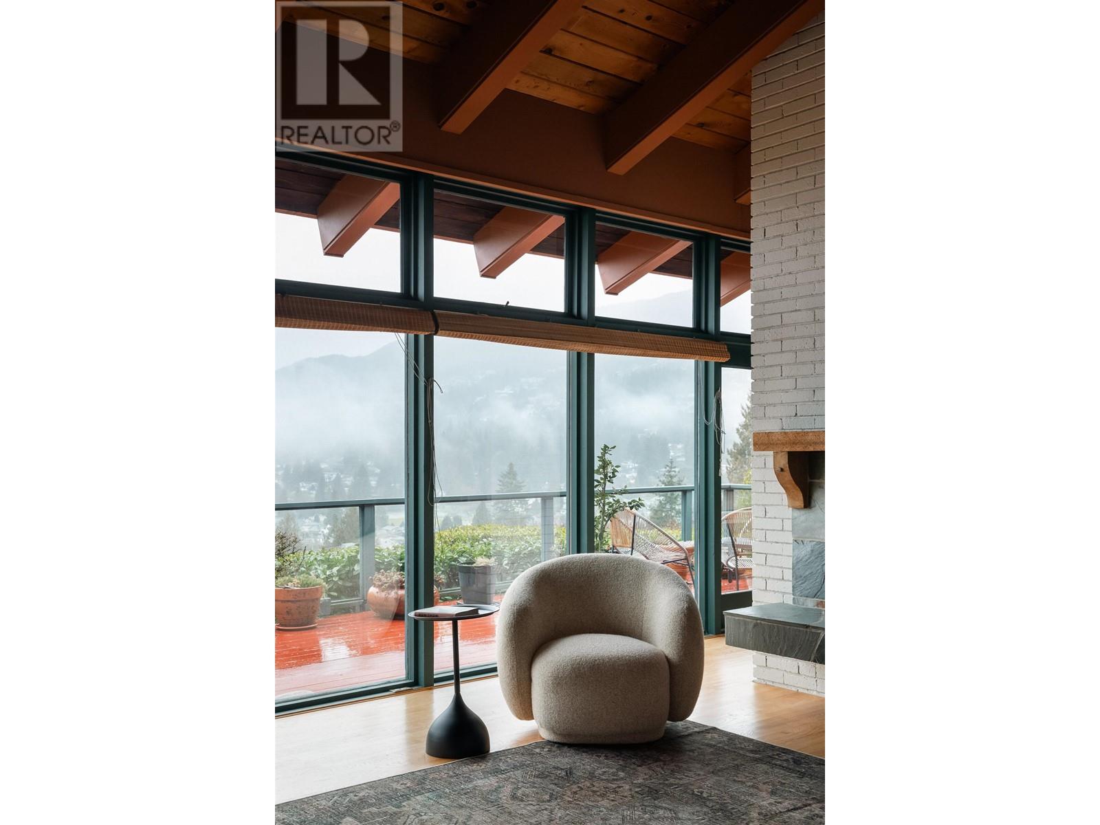 1015 Aubeneau Crescent, West Vancouver, British Columbia  V7T 1T4 - Photo 11 - R2971937
