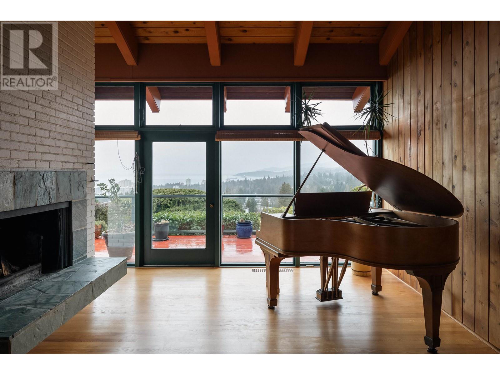 1015 Aubeneau Crescent, West Vancouver, British Columbia  V7T 1T4 - Photo 18 - R2971937