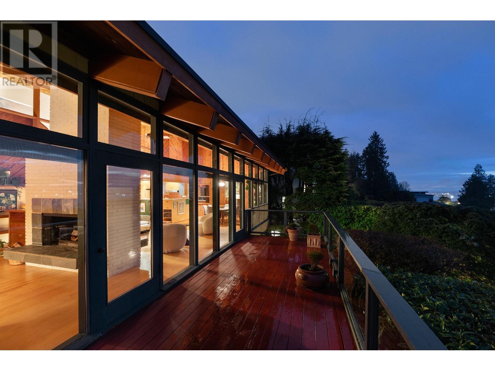 1015 Aubeneau Crescent, West Vancouver, British Columbia  V7T 1T4 - Photo 35 - R2971937