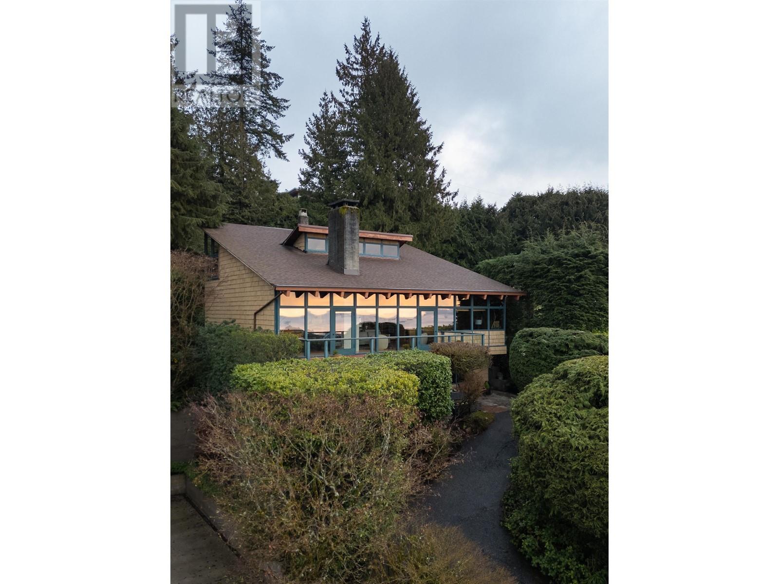 1015 Aubeneau Crescent, West Vancouver, British Columbia  V7T 1T4 - Photo 37 - R2971937