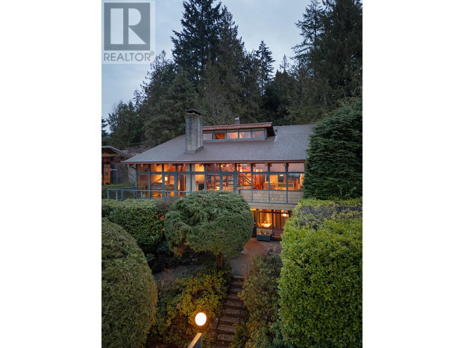 1015 Aubeneau Crescent, West Vancouver, British Columbia  V7T 1T4 - Photo 5 - R2971937