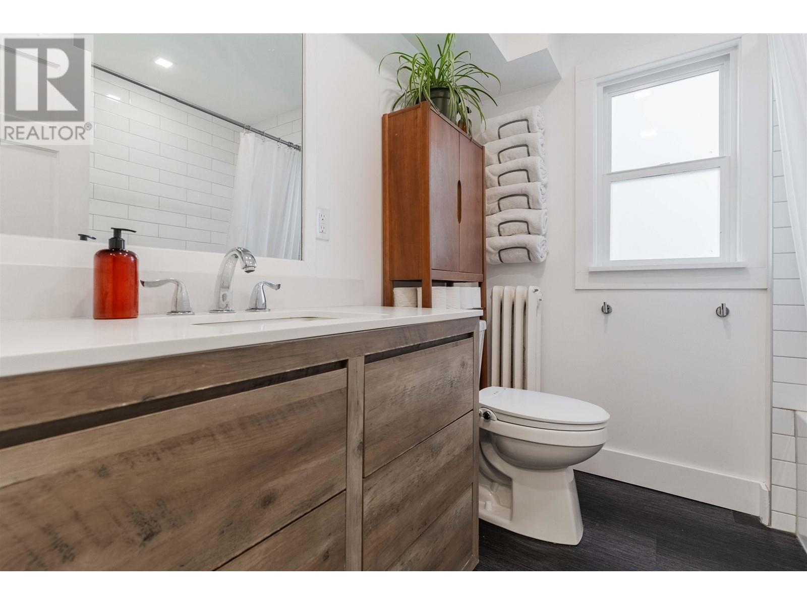 Listing Picture 10 of 38 : 2689 MCGILL STREET, Vancouver / 溫哥華 - 魯藝地產 Yvonne Lu Group - MLS Medallion Club Member