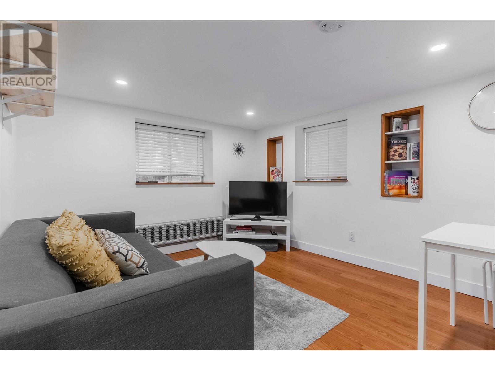 Listing Picture 17 of 38 : 2689 MCGILL STREET, Vancouver / 溫哥華 - 魯藝地產 Yvonne Lu Group - MLS Medallion Club Member