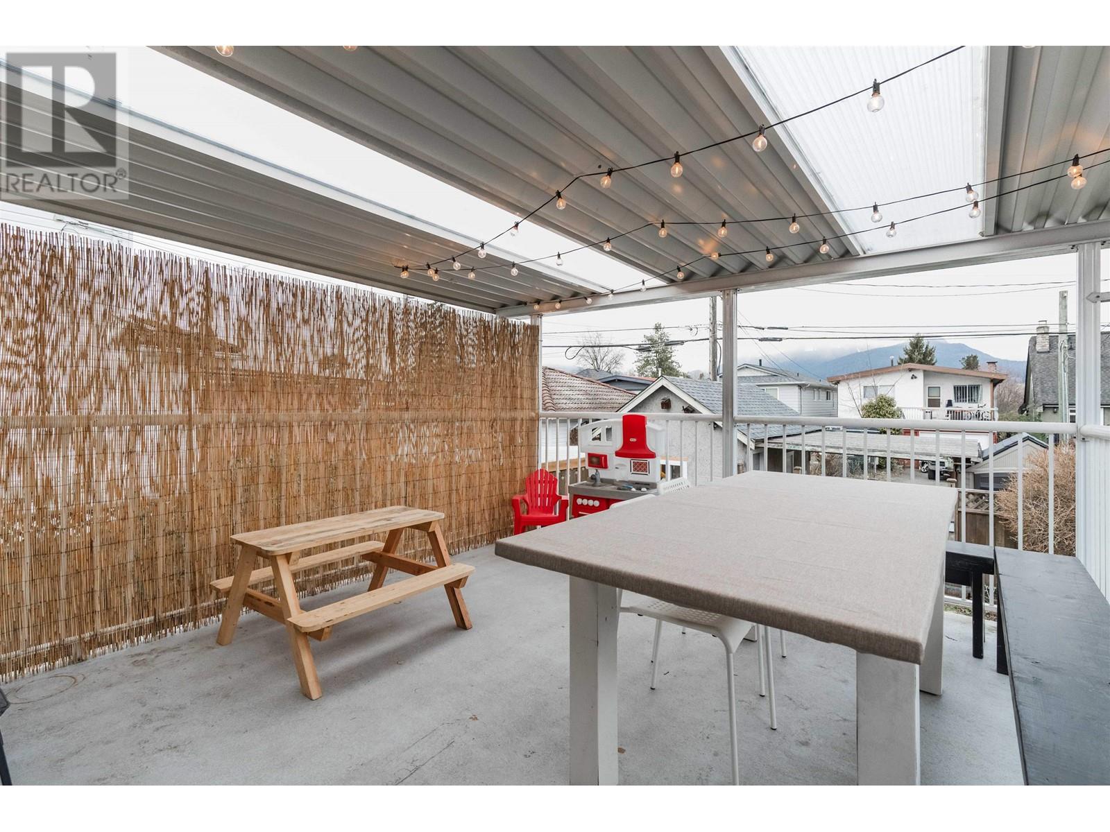 Listing Picture 26 of 38 : 2689 MCGILL STREET, Vancouver / 溫哥華 - 魯藝地產 Yvonne Lu Group - MLS Medallion Club Member