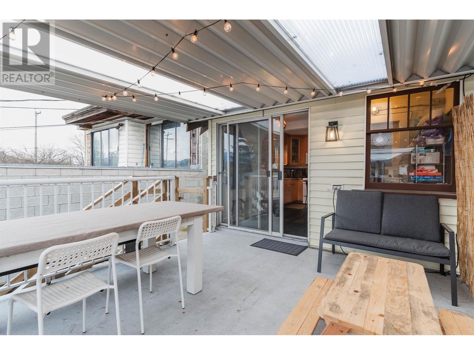 Listing Picture 27 of 38 : 2689 MCGILL STREET, Vancouver / 溫哥華 - 魯藝地產 Yvonne Lu Group - MLS Medallion Club Member