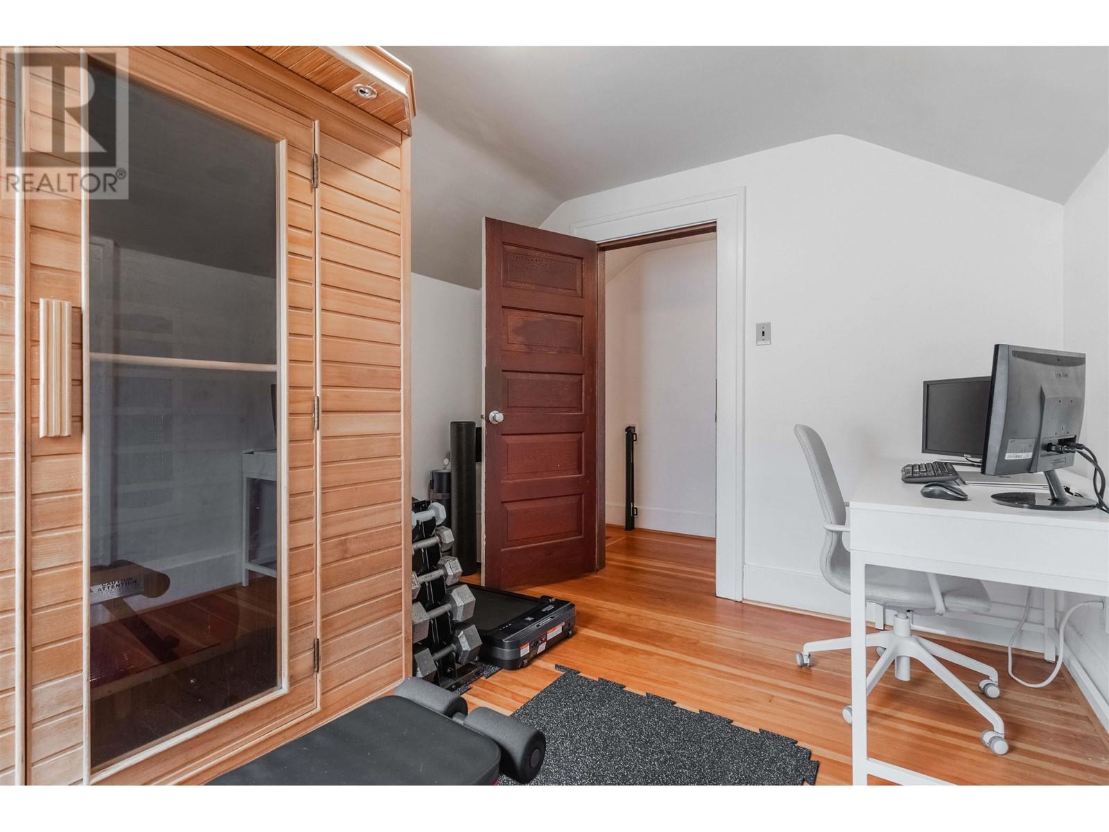 Listing Picture 29 of 38 : 2689 MCGILL STREET, Vancouver / 溫哥華 - 魯藝地產 Yvonne Lu Group - MLS Medallion Club Member