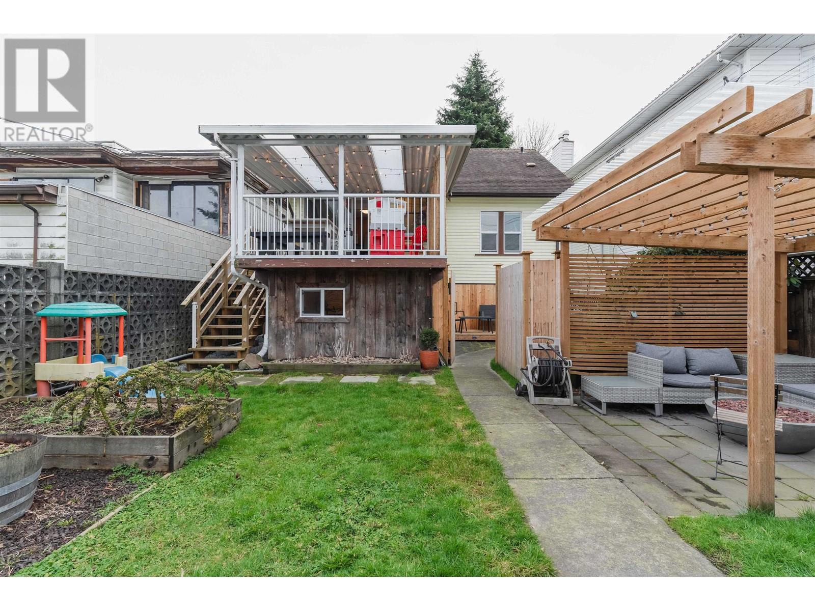 Listing Picture 35 of 38 : 2689 MCGILL STREET, Vancouver / 溫哥華 - 魯藝地產 Yvonne Lu Group - MLS Medallion Club Member