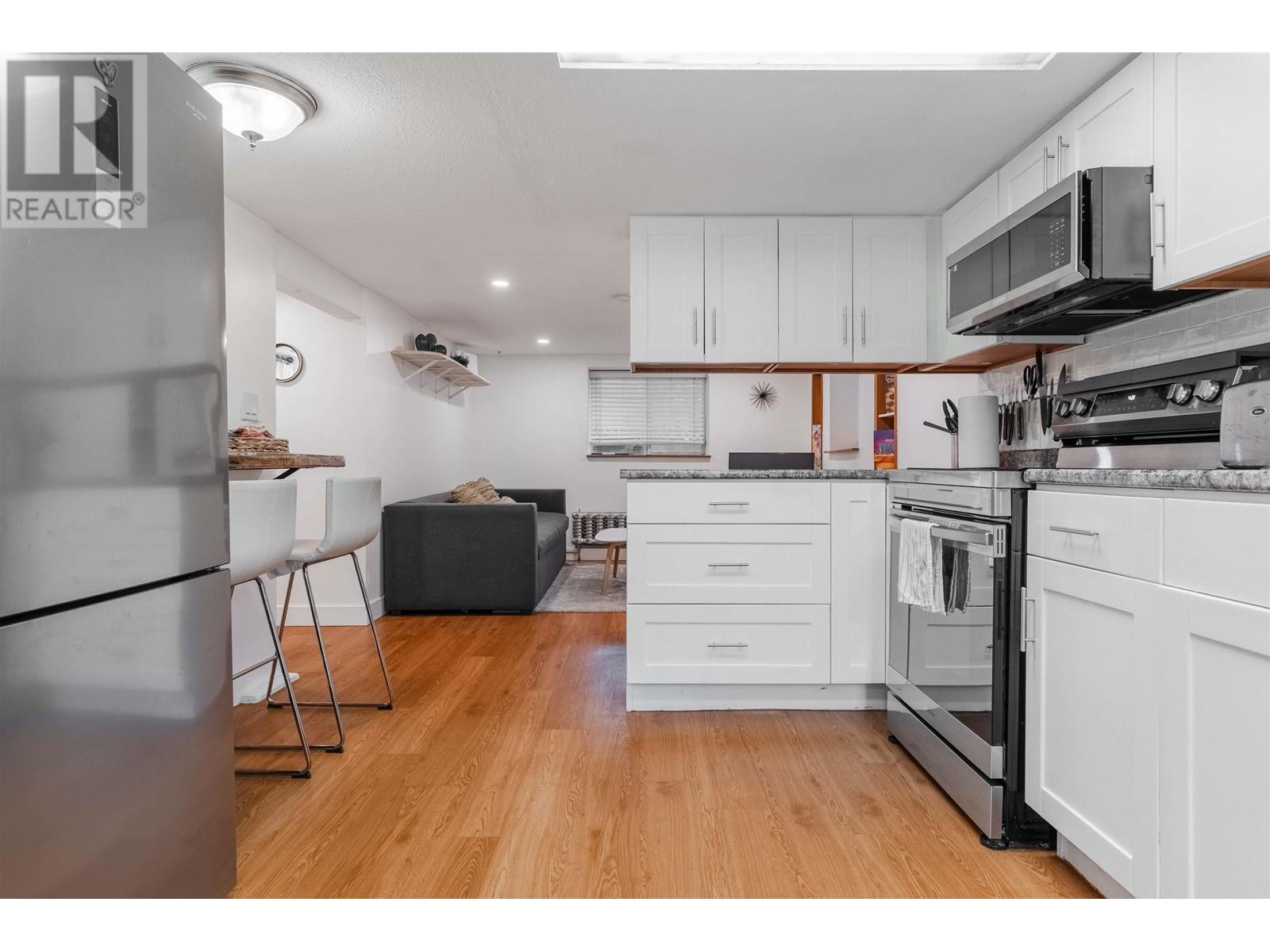 Listing Picture 7 of 38 : 2689 MCGILL STREET, Vancouver / 溫哥華 - 魯藝地產 Yvonne Lu Group - MLS Medallion Club Member