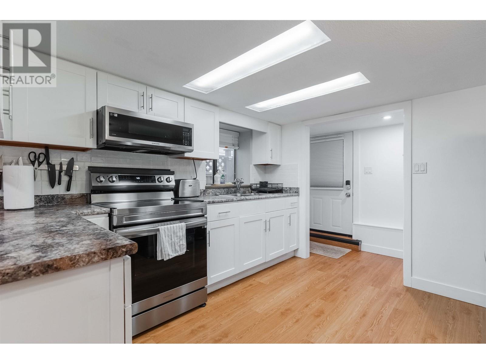 Listing Picture 8 of 38 : 2689 MCGILL STREET, Vancouver / 溫哥華 - 魯藝地產 Yvonne Lu Group - MLS Medallion Club Member