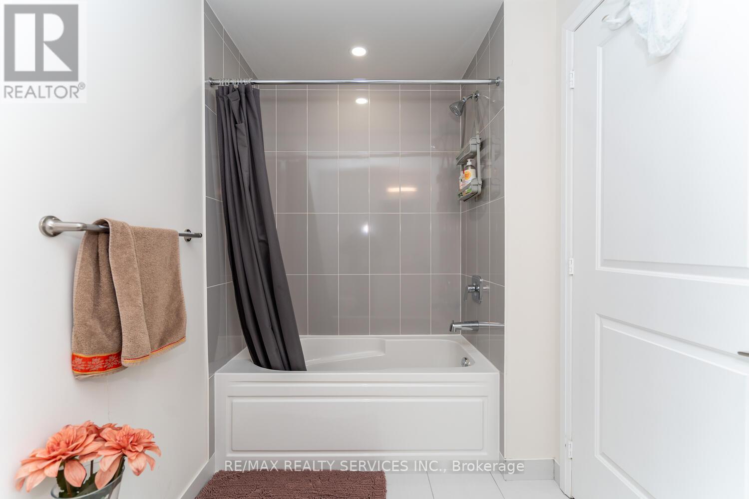 509 - 65 Watergarden Drive, Mississauga, Ontario  L5R 0G9 - Photo 19 - W11994181