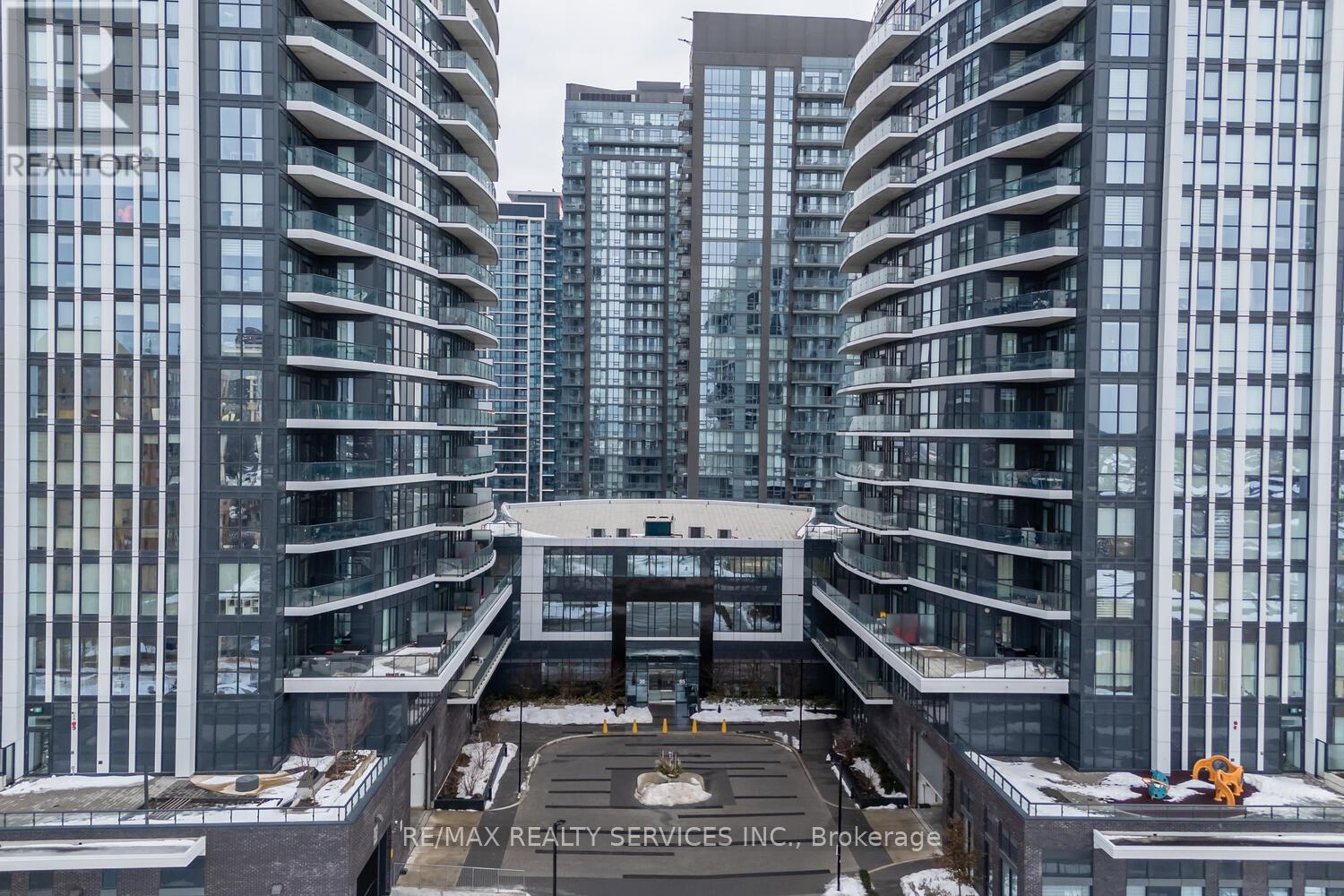 509 - 65 Watergarden Drive, Mississauga, Ontario  L5R 0G9 - Photo 4 - W11994181