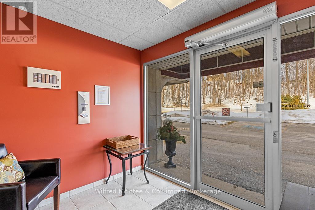 #406 - 125 William Street N, Brockton, Ontario  N0G 2V0 - Photo 6 - X11994354
