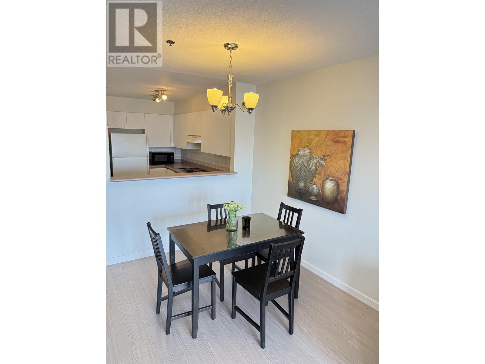 Listing Picture 4 of 14 : 308 8600 JONES ROAD, Richmond / 烈治文 - 魯藝地產 Yvonne Lu Group - MLS Medallion Club Member
