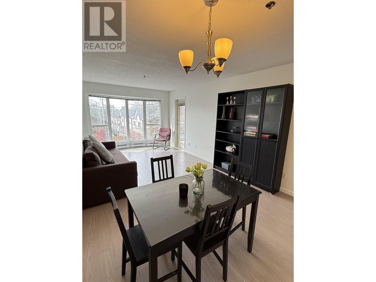 Listing Picture 6 of 14 : 308 8600 JONES ROAD, Richmond / 烈治文 - 魯藝地產 Yvonne Lu Group - MLS Medallion Club Member