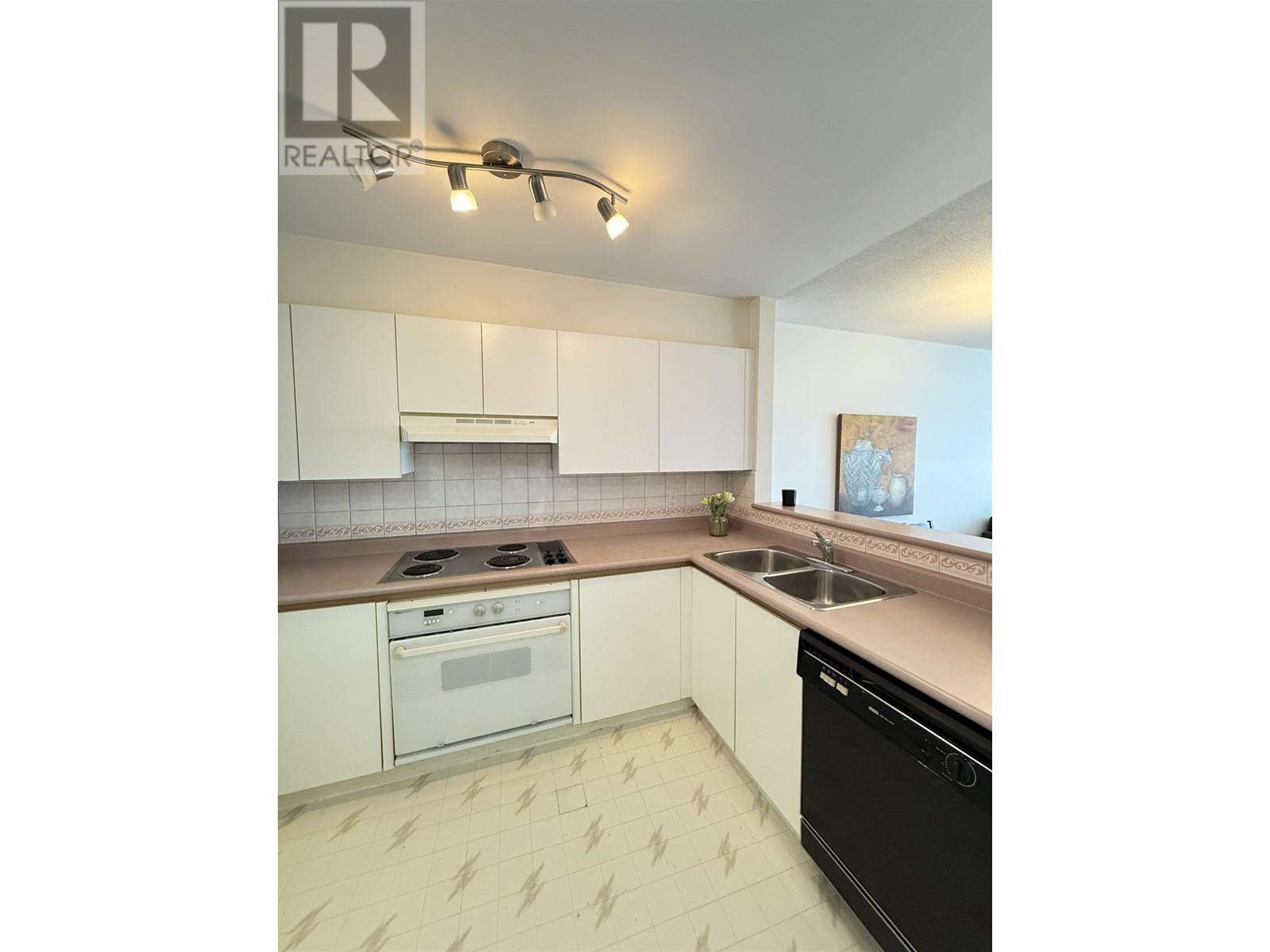 Listing Picture 7 of 14 : 308 8600 JONES ROAD, Richmond / 烈治文 - 魯藝地產 Yvonne Lu Group - MLS Medallion Club Member