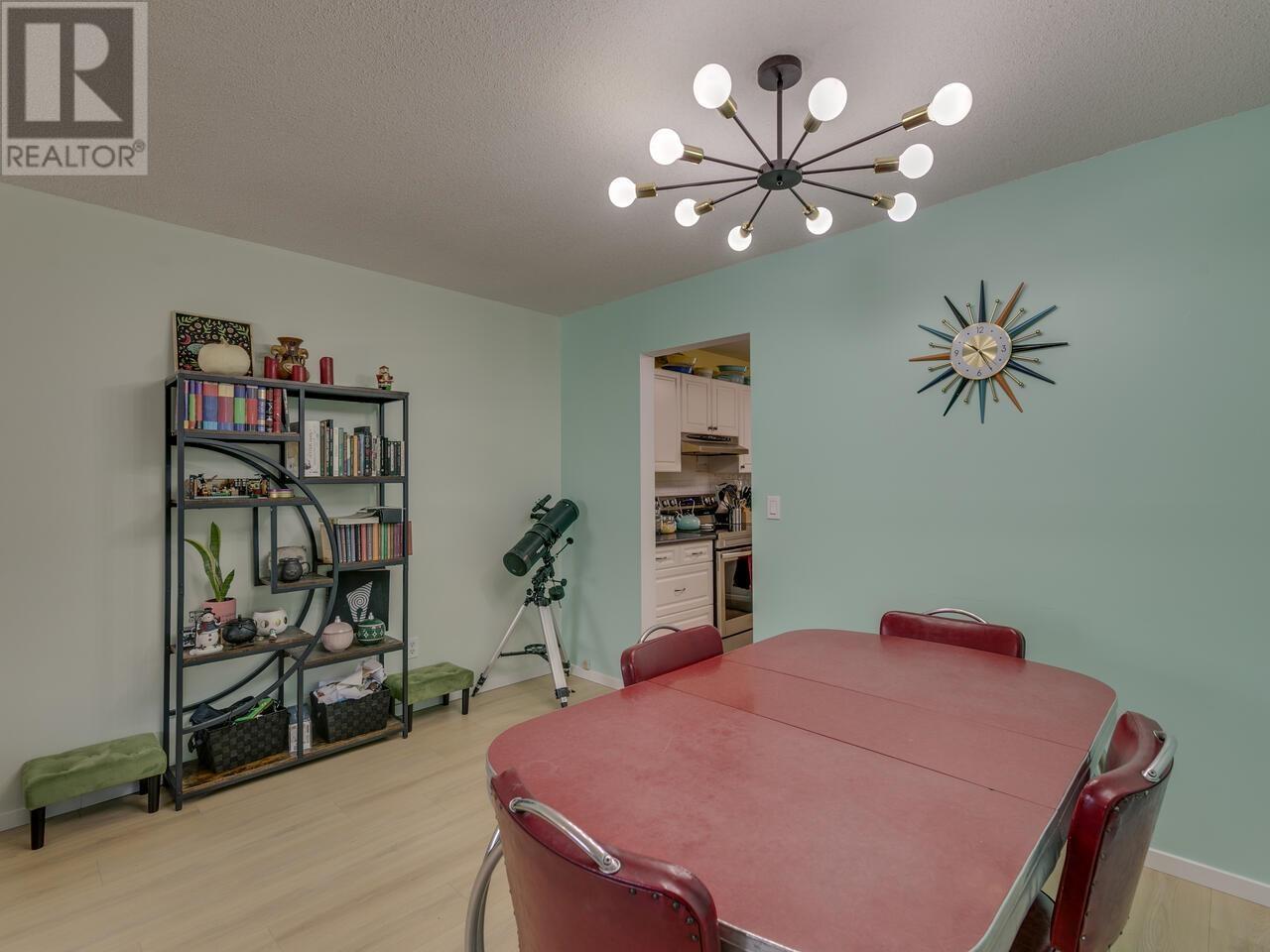7445 Willard Street, Burnaby, British Columbia  V3N 2W2 - Photo 15 - R2971717
