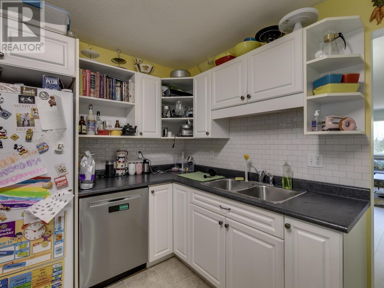 7445 Willard Street, Burnaby, British Columbia  V3N 2W2 - Photo 19 - R2971717