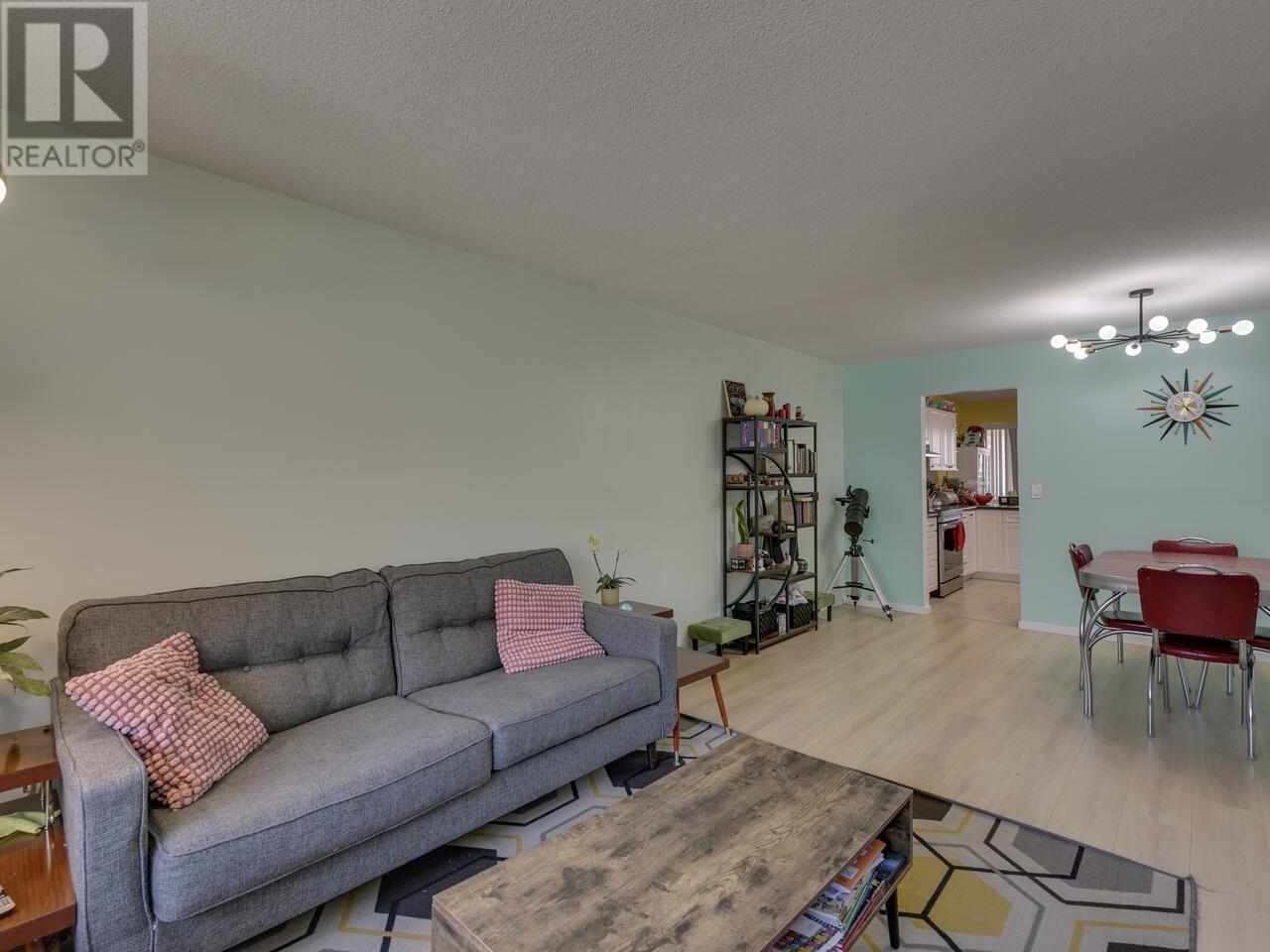 7445 Willard Street, Burnaby, British Columbia  V3N 2W2 - Photo 14 - R2971717