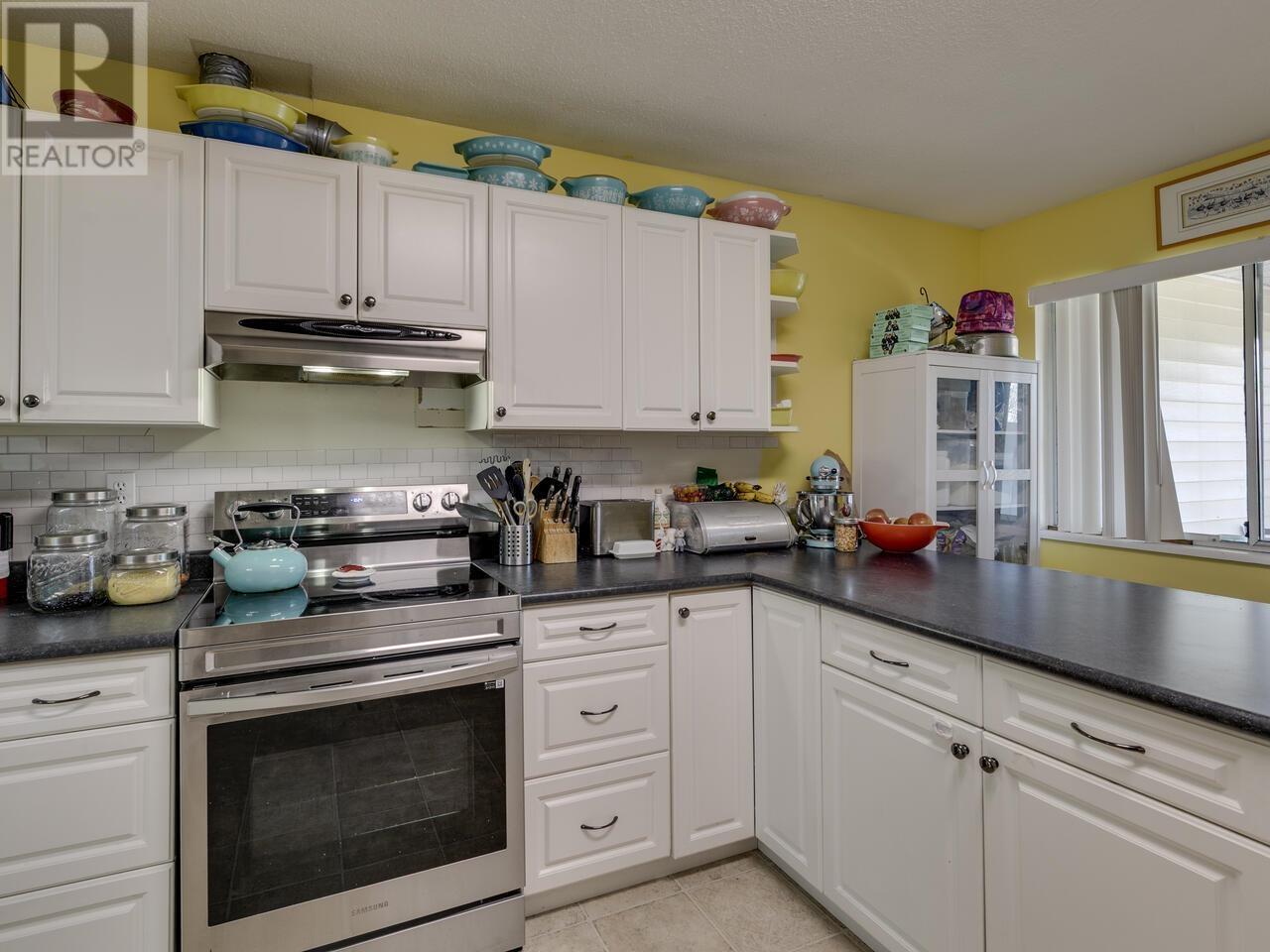 7445 Willard Street, Burnaby, British Columbia  V3N 2W2 - Photo 17 - R2971717