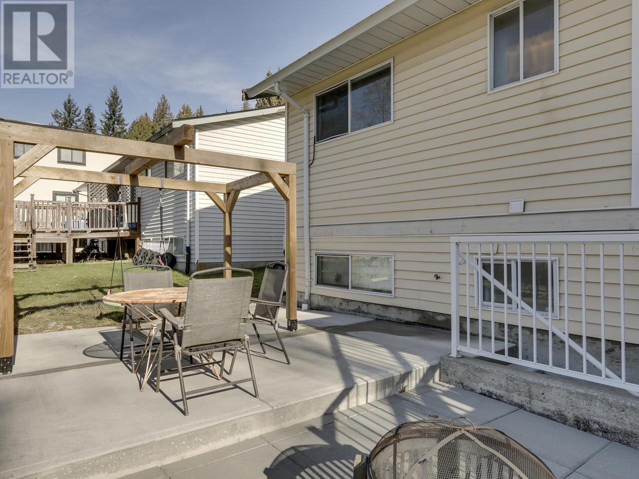 7445 Willard Street, Burnaby, British Columbia  V3N 2W2 - Photo 7 - R2971717