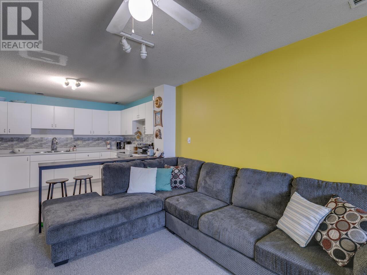 7445 Willard Street, Burnaby, British Columbia  V3N 2W2 - Photo 37 - R2971717