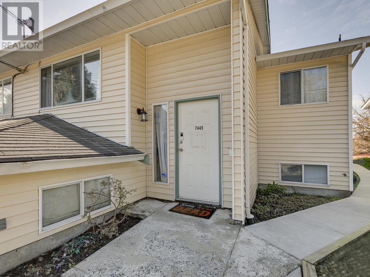 7445 Willard Street, Burnaby, British Columbia  V3N 2W2 - Photo 4 - R2971717