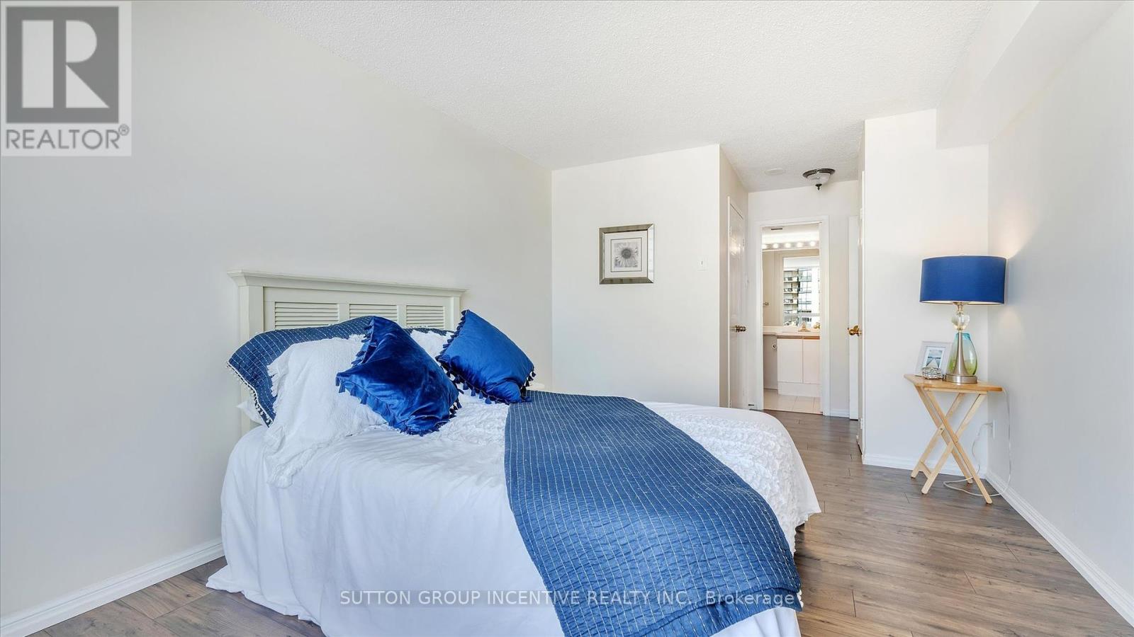1104 - 75 Ellen Street, Barrie (City Centre), Ontario  L4N 7R6 - Photo 12 - S11994351