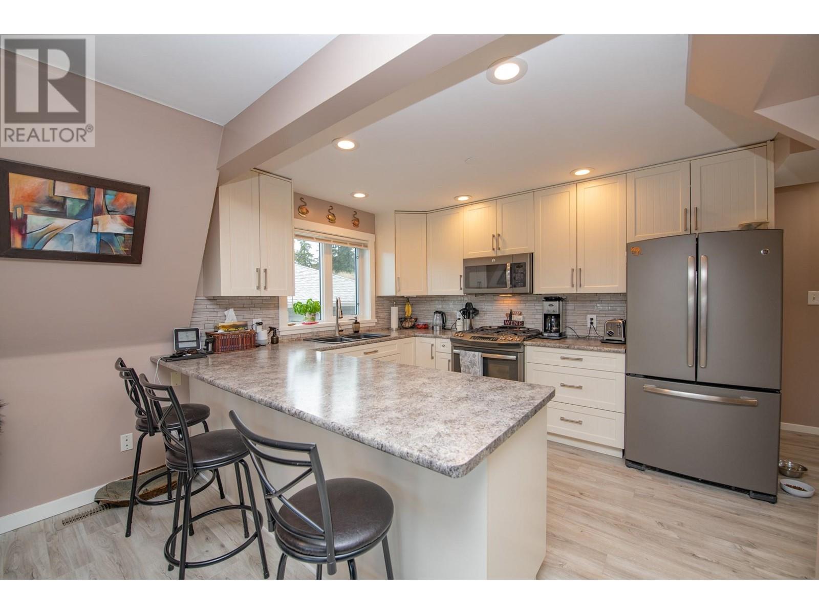 682 Cougar Street, Vernon, British Columbia  V1H 2A1 - Photo 15 - 10337085