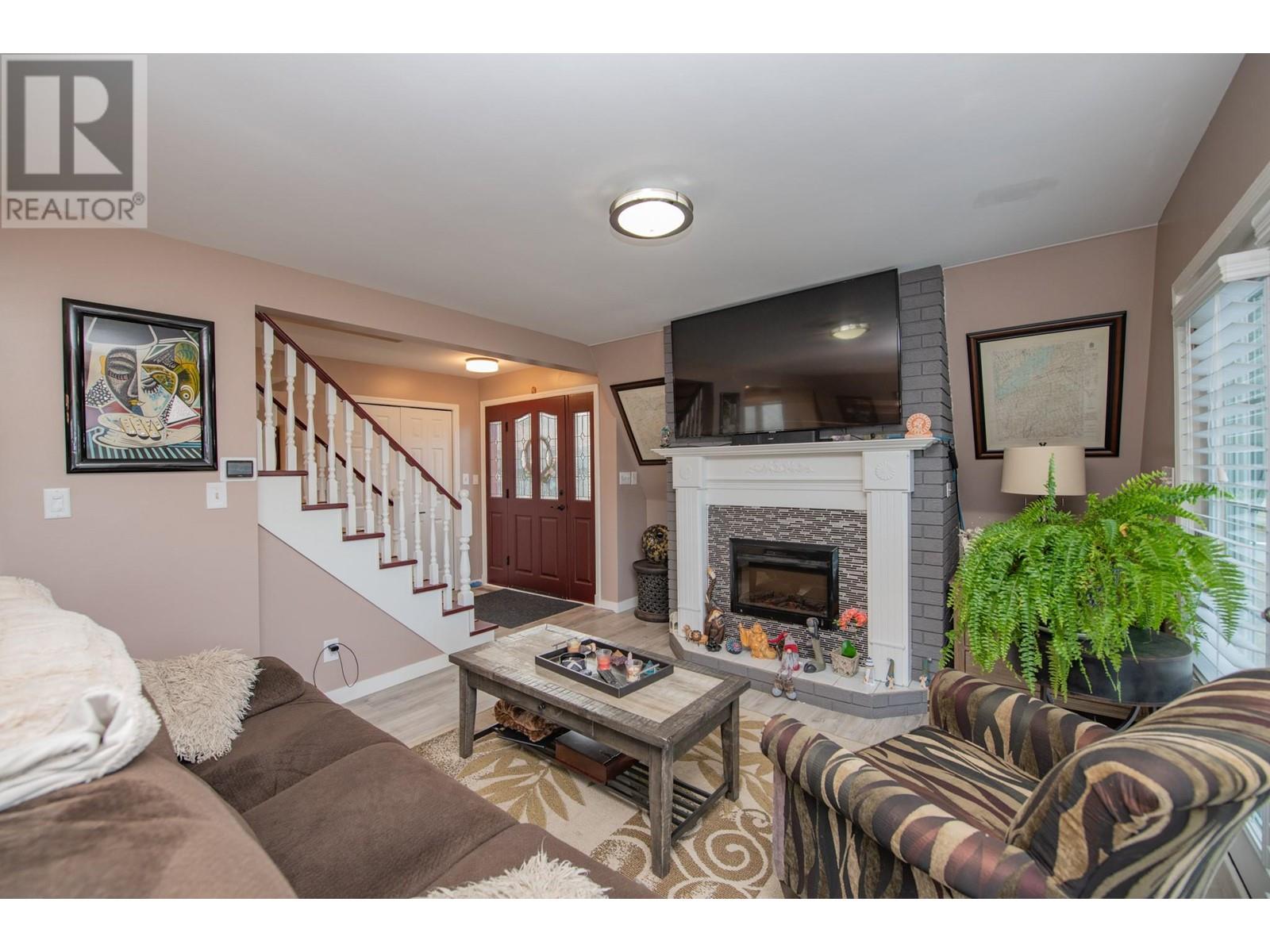 682 Cougar Street, Vernon, British Columbia  V1H 2A1 - Photo 10 - 10337085