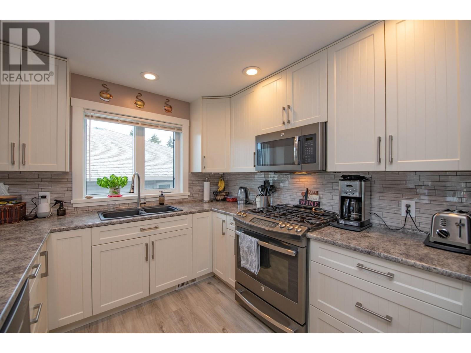 682 Cougar Street, Vernon, British Columbia  V1H 2A1 - Photo 19 - 10337085