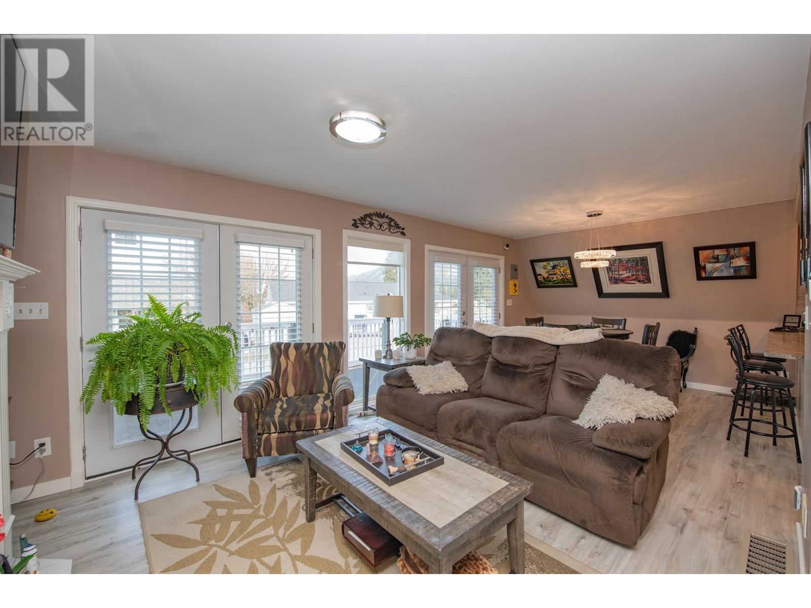 682 Cougar Street, Vernon, British Columbia  V1H 2A1 - Photo 12 - 10337085