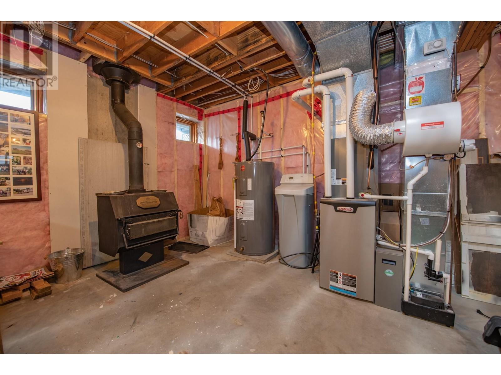 682 Cougar Street, Vernon, British Columbia  V1H 2A1 - Photo 33 - 10337085