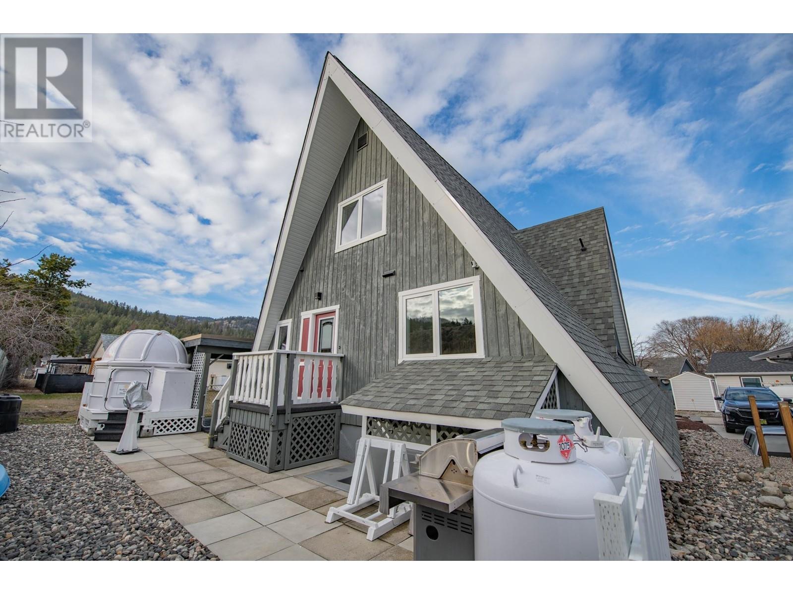 682 Cougar Street, Vernon, British Columbia  V1H 2A1 - Photo 6 - 10337085