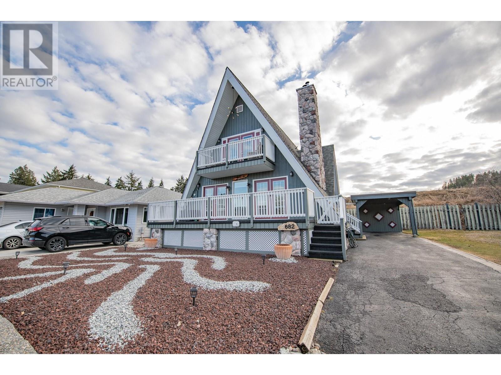 Property at 682 Cougar Street image 2