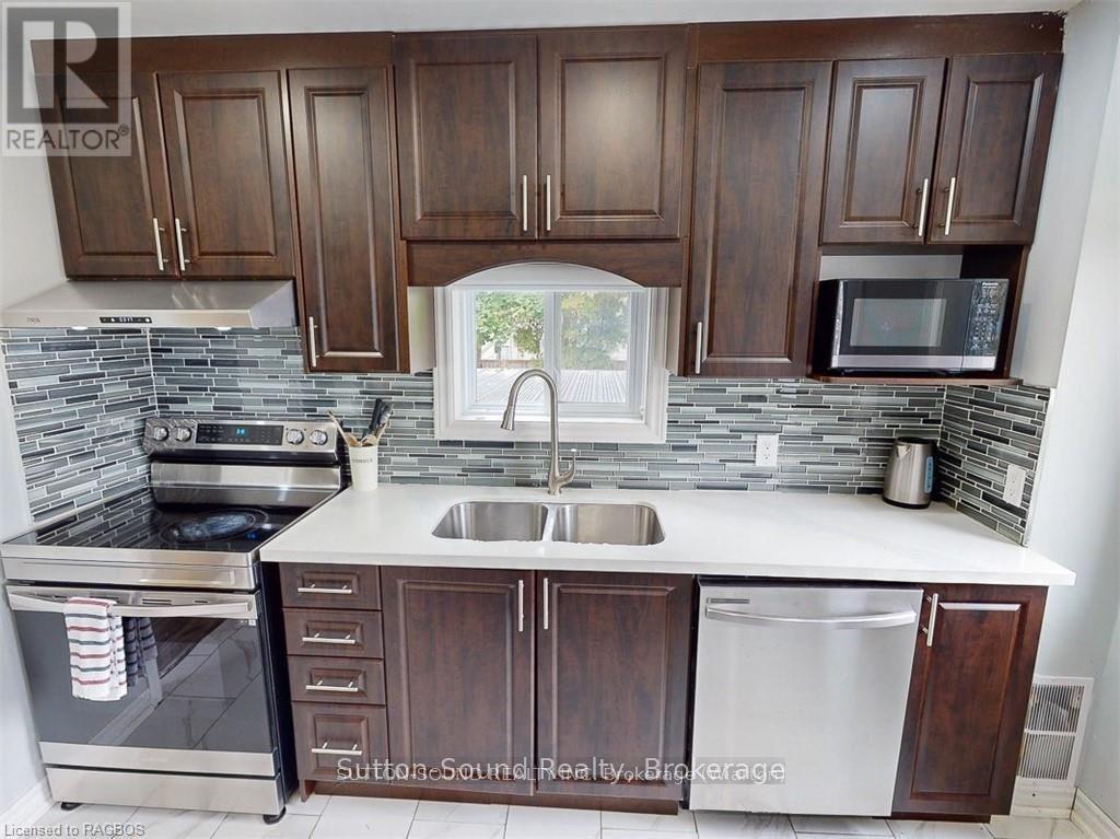 514 Frank Street, South Bruce Peninsula, Ontario  N0H 2T0 - Photo 10 - X11994380