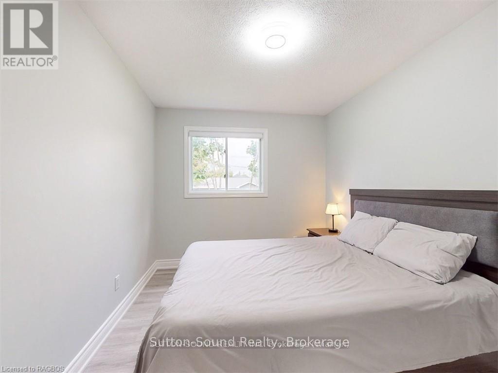 379 Isaac Street, South Bruce Peninsula, Ontario  N0H 2T0 - Photo 18 - X11994381