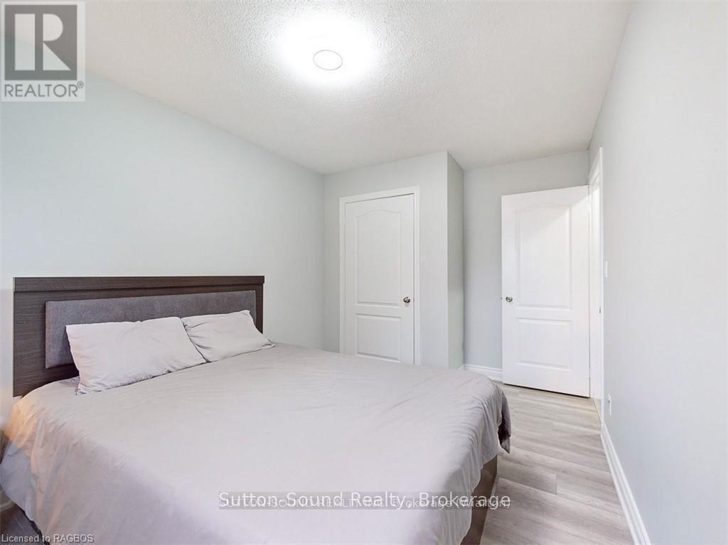 379 Isaac Street, South Bruce Peninsula, Ontario  N0H 2T0 - Photo 19 - X11994381