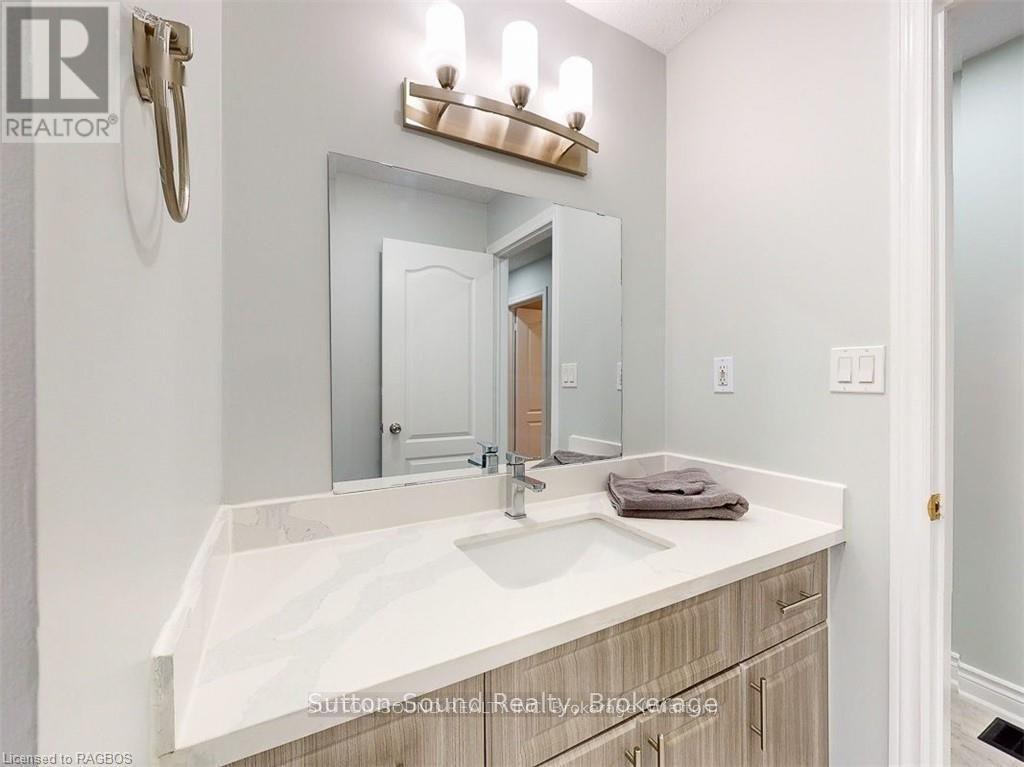 379 Isaac Street, South Bruce Peninsula, Ontario  N0H 2T0 - Photo 21 - X11994381