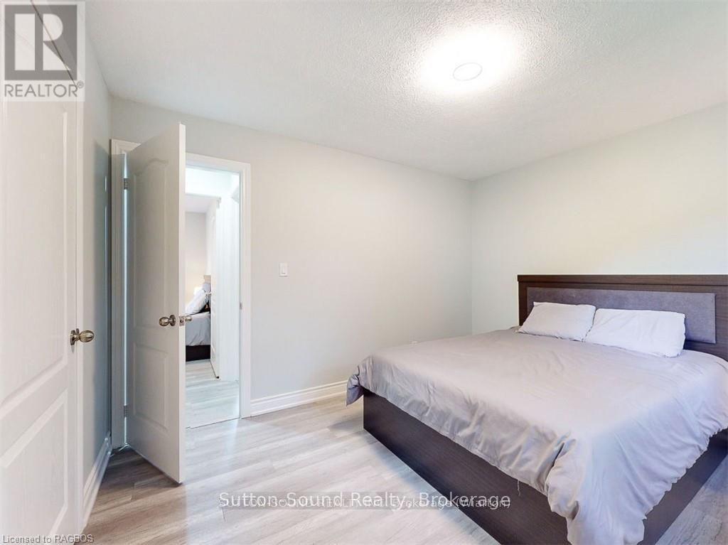 379 Isaac Street, South Bruce Peninsula, Ontario  N0H 2T0 - Photo 24 - X11994381