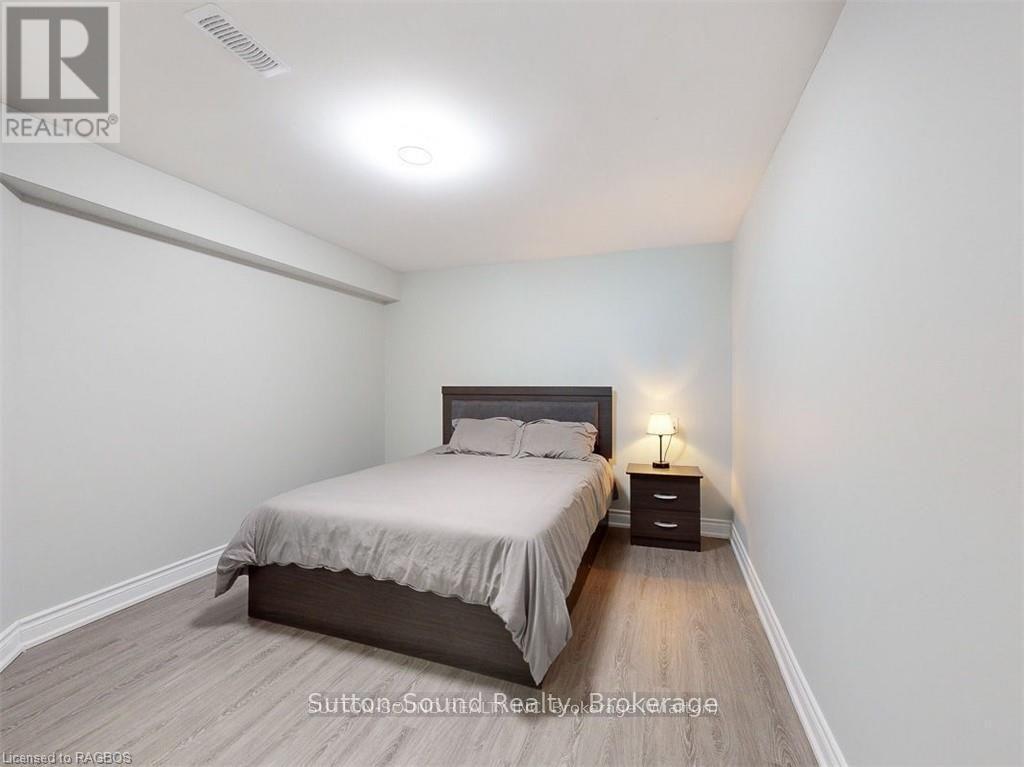 379 Isaac Street, South Bruce Peninsula, Ontario  N0H 2T0 - Photo 42 - X11994381