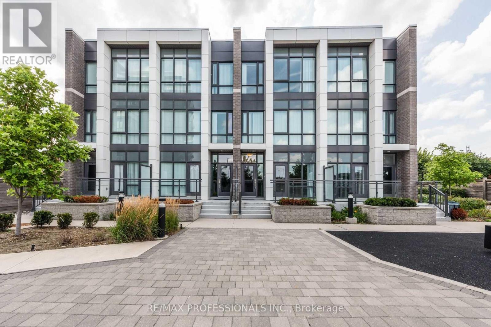 TH 3 - 16 MCADAM AVENUE, Toronto, Ontario