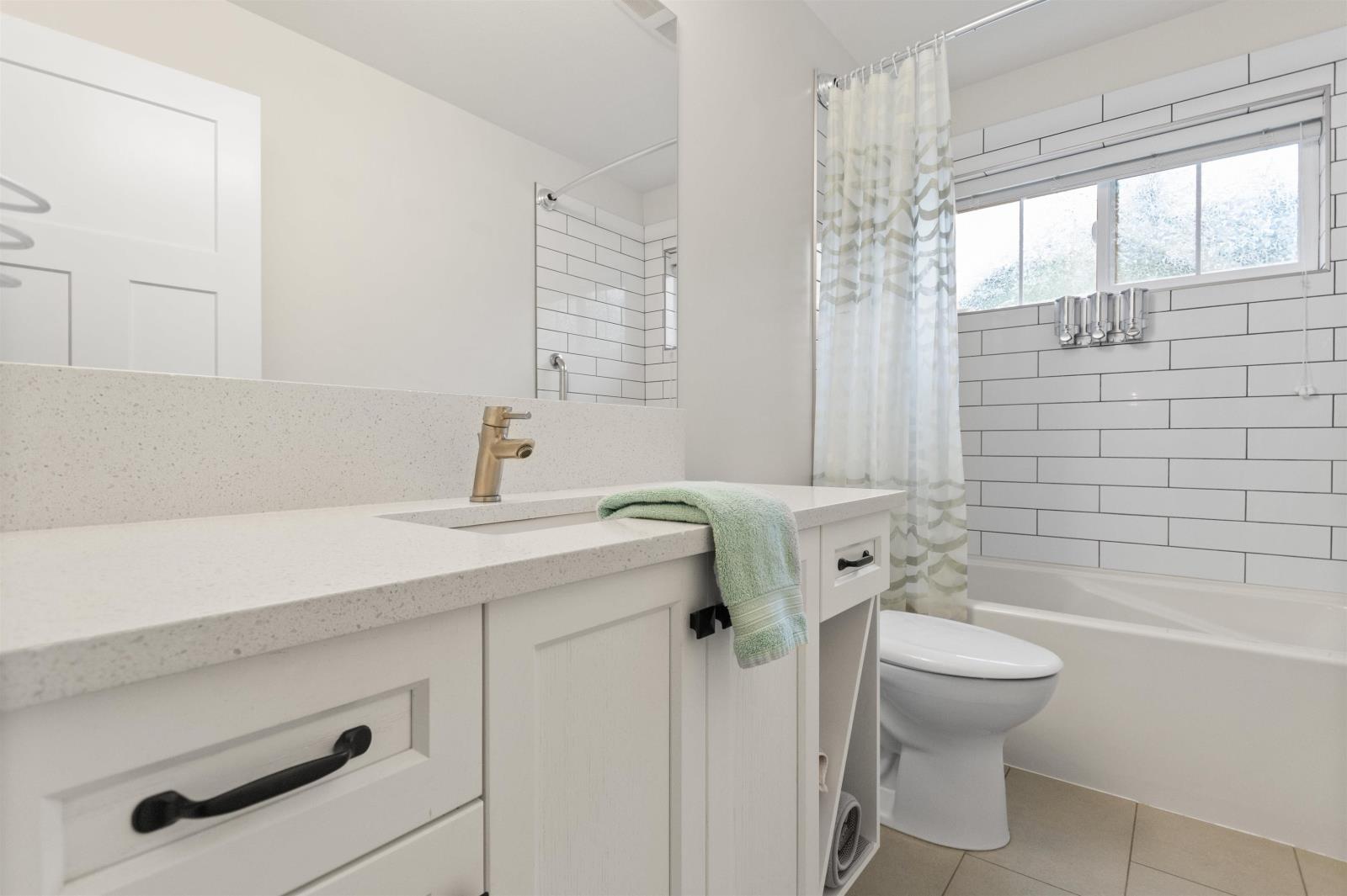 43346 Old Orchard Lane, Cultus Lake South, Lindell Beach, British Columbia  V2R 0Z4 - Photo 26 - R2971744