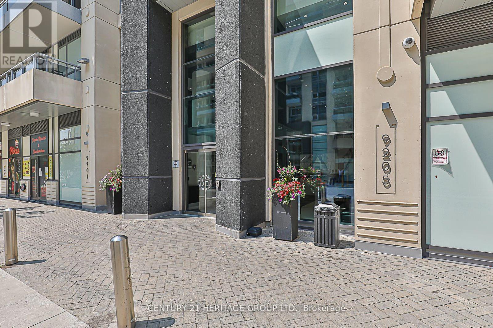 Level 13, Unit 5 - 9205 Yonge Street, Richmond Hill, Ontario  L4C 1V5 - Photo 2 - N11994405