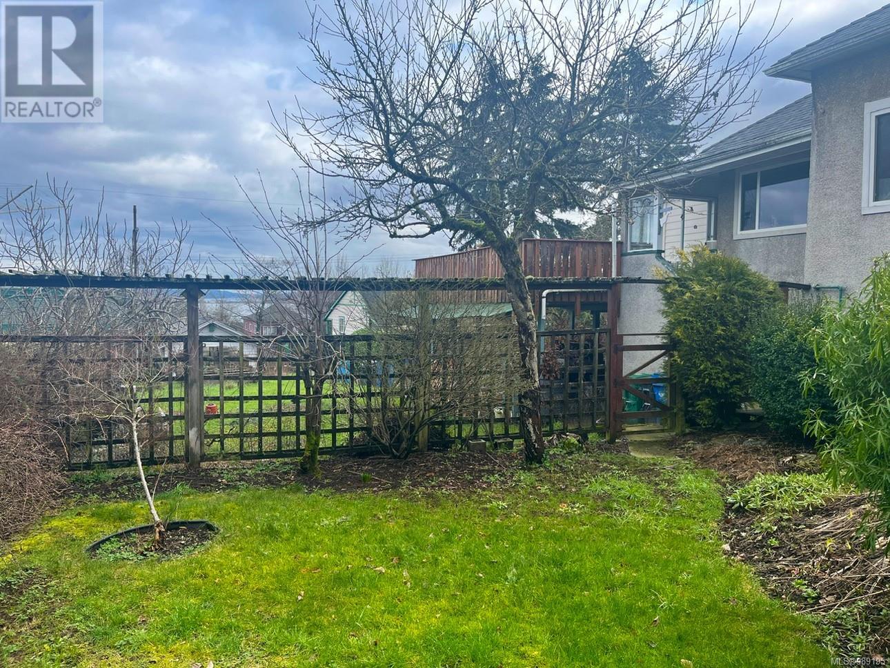 Property at 237 VICTORIA Rd image 4